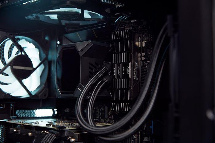 Kingston FURY Renegade 64GB DDR4-3600 CL16 (Kit 4x16GB) – RAM Gaming e Workstation ad Alte Prestazioni, Dissipatore Nero, Intel XMP 2.0, AMD Ryzen Ready - immagine 4